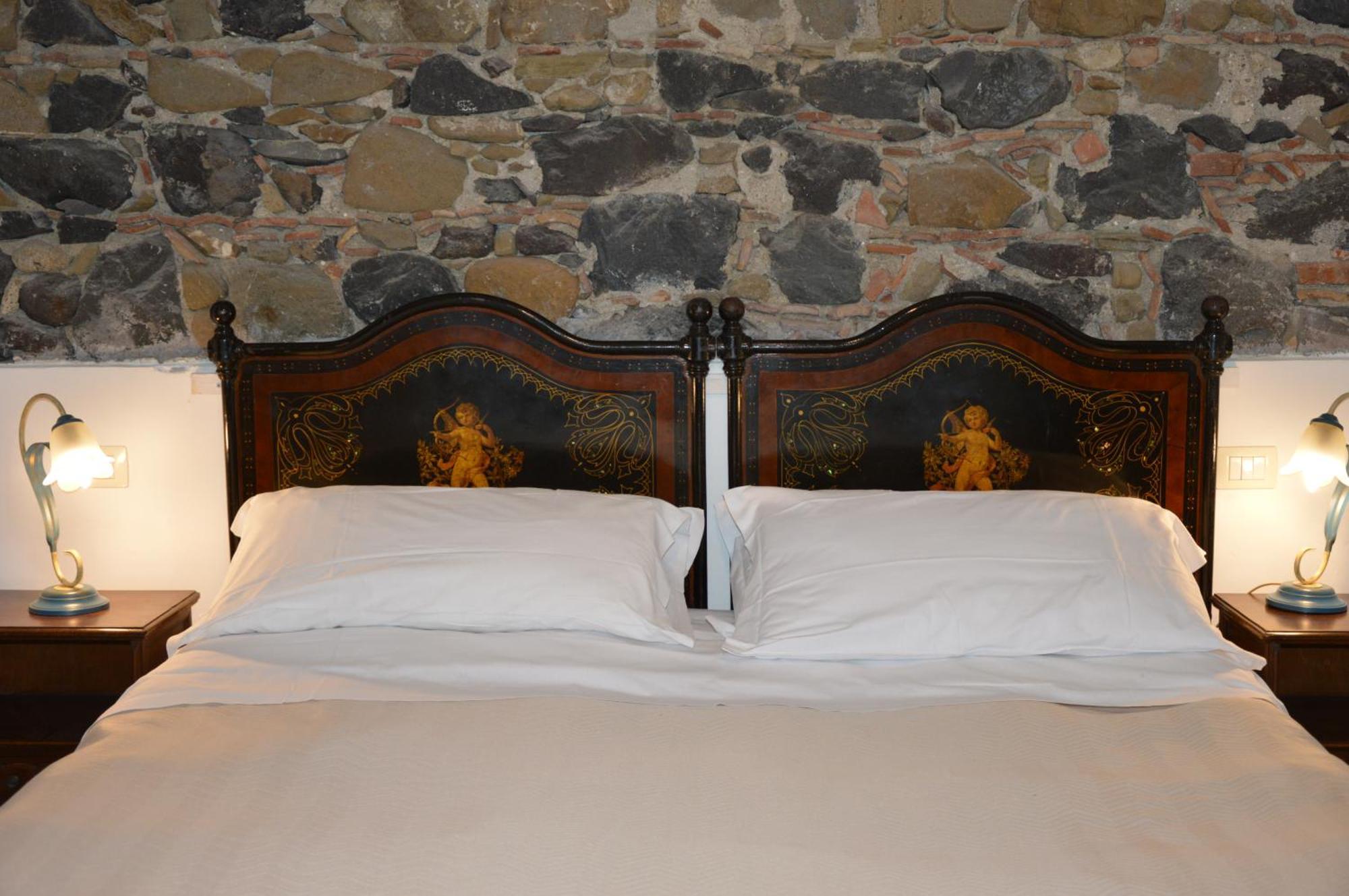Antico Borgo Etneo Country Hotel Calatabiano Exterior foto
