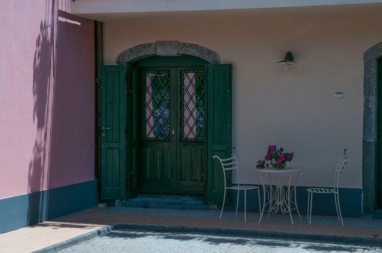 Antico Borgo Etneo Country Hotel Calatabiano Exterior foto