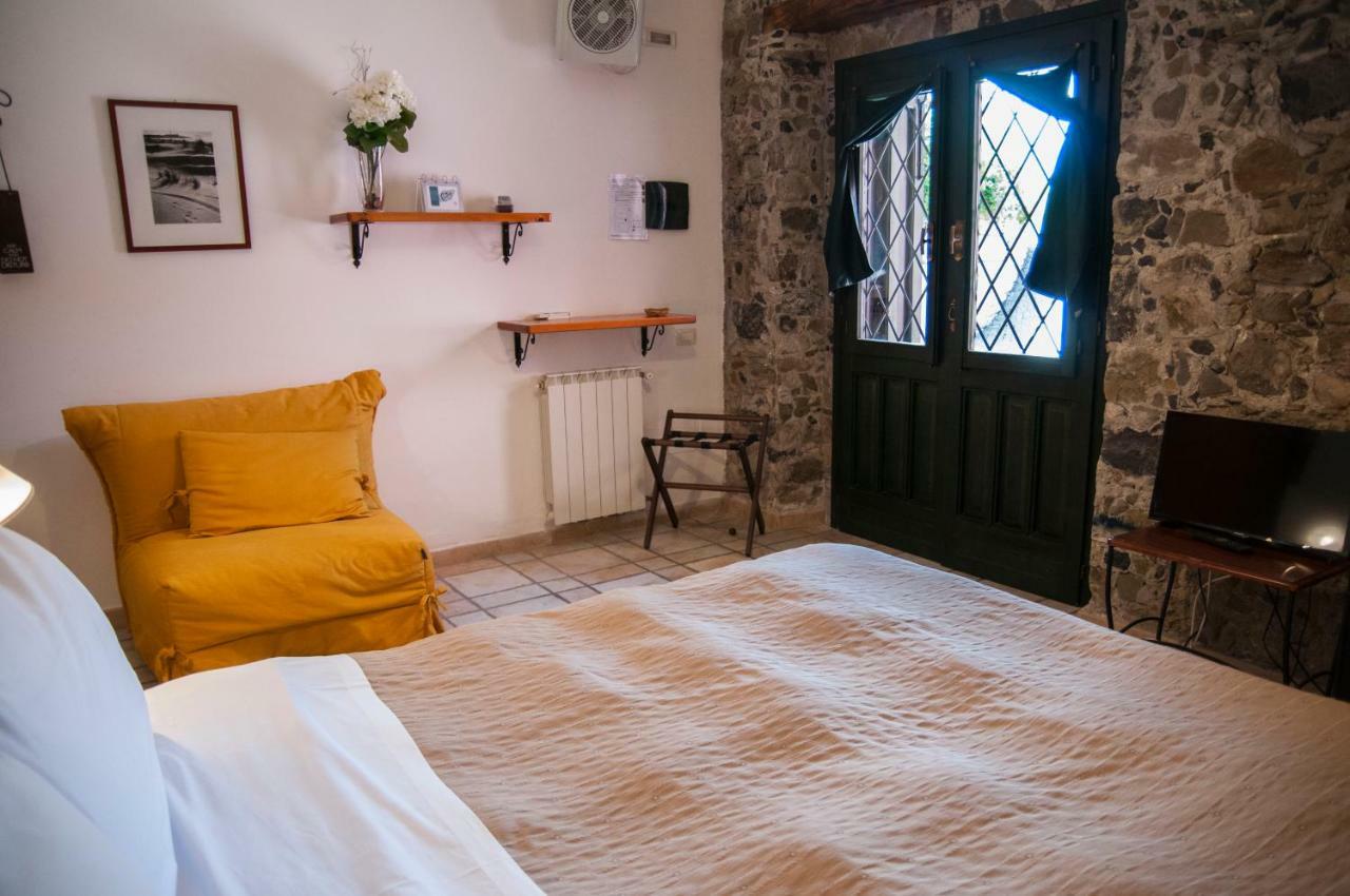 Antico Borgo Etneo Country Hotel Calatabiano Exterior foto